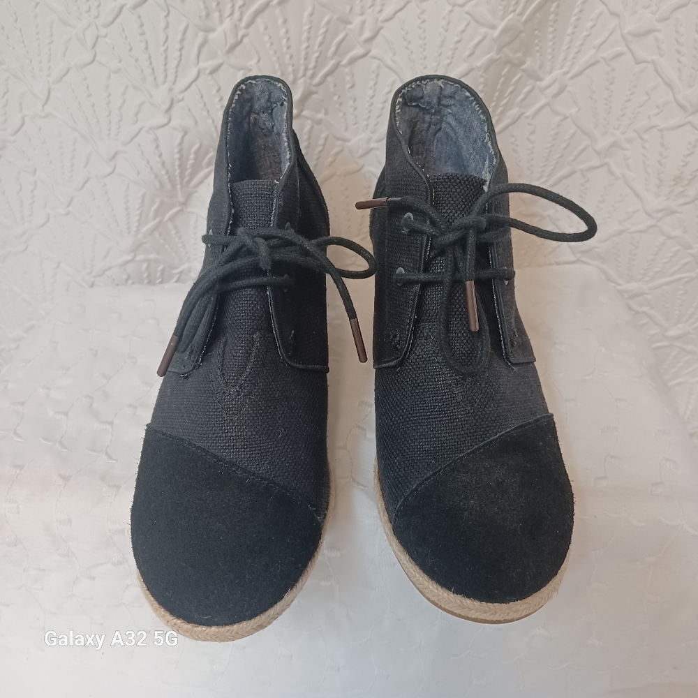 Toms Women Size 8.5 Black Canvas Wedge Shoes - Picture 5 of 14